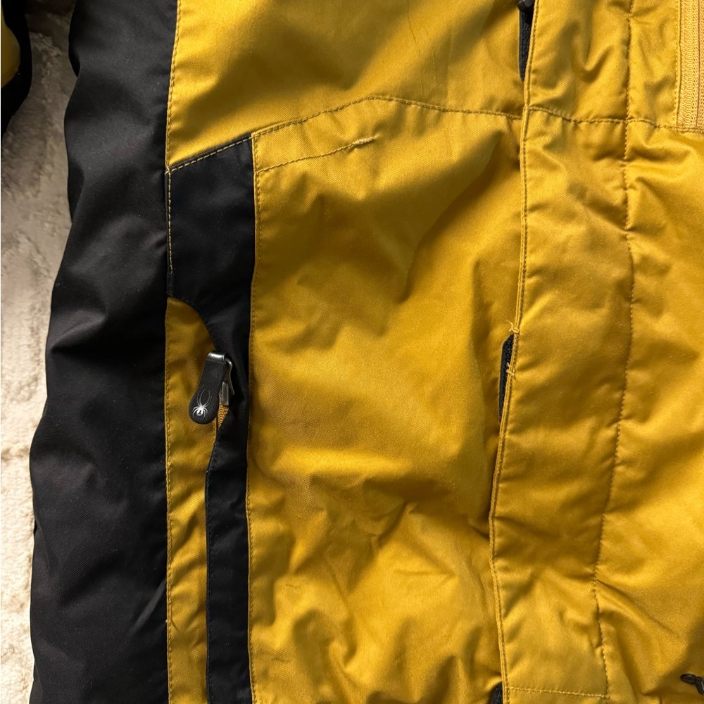 Kids Spyder yellow and Black winter Jacket. - Picture 3 of 9